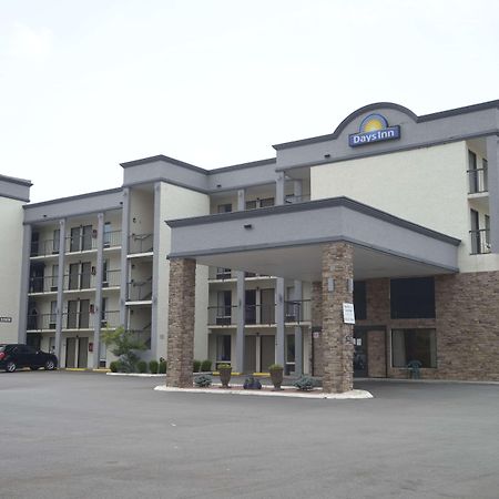 Days Inn By Wyndham Kodak/Sevierville Intrstate Smokeymntns Exterior photo