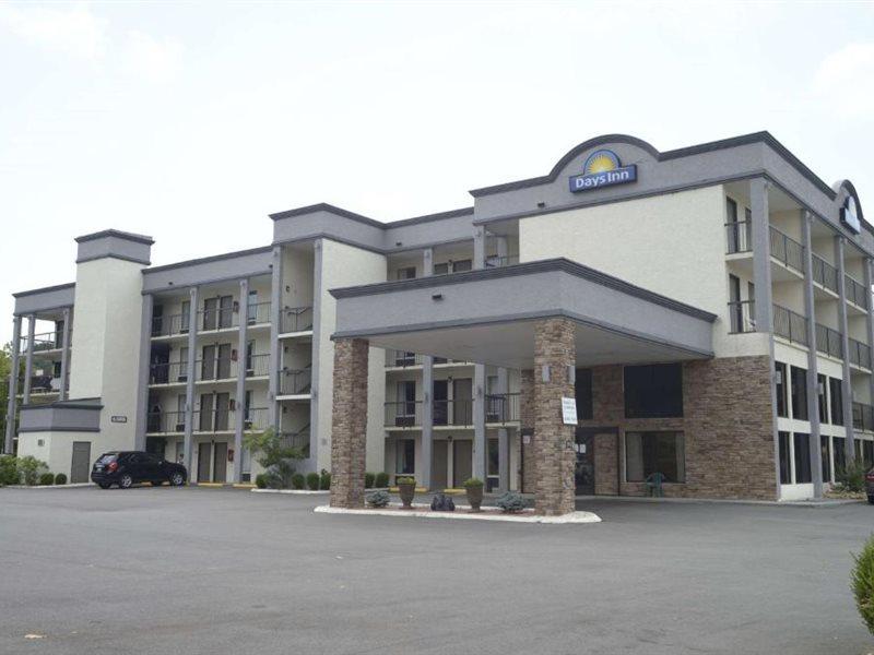 Days Inn By Wyndham Kodak/Sevierville Intrstate Smokeymntns Exterior photo