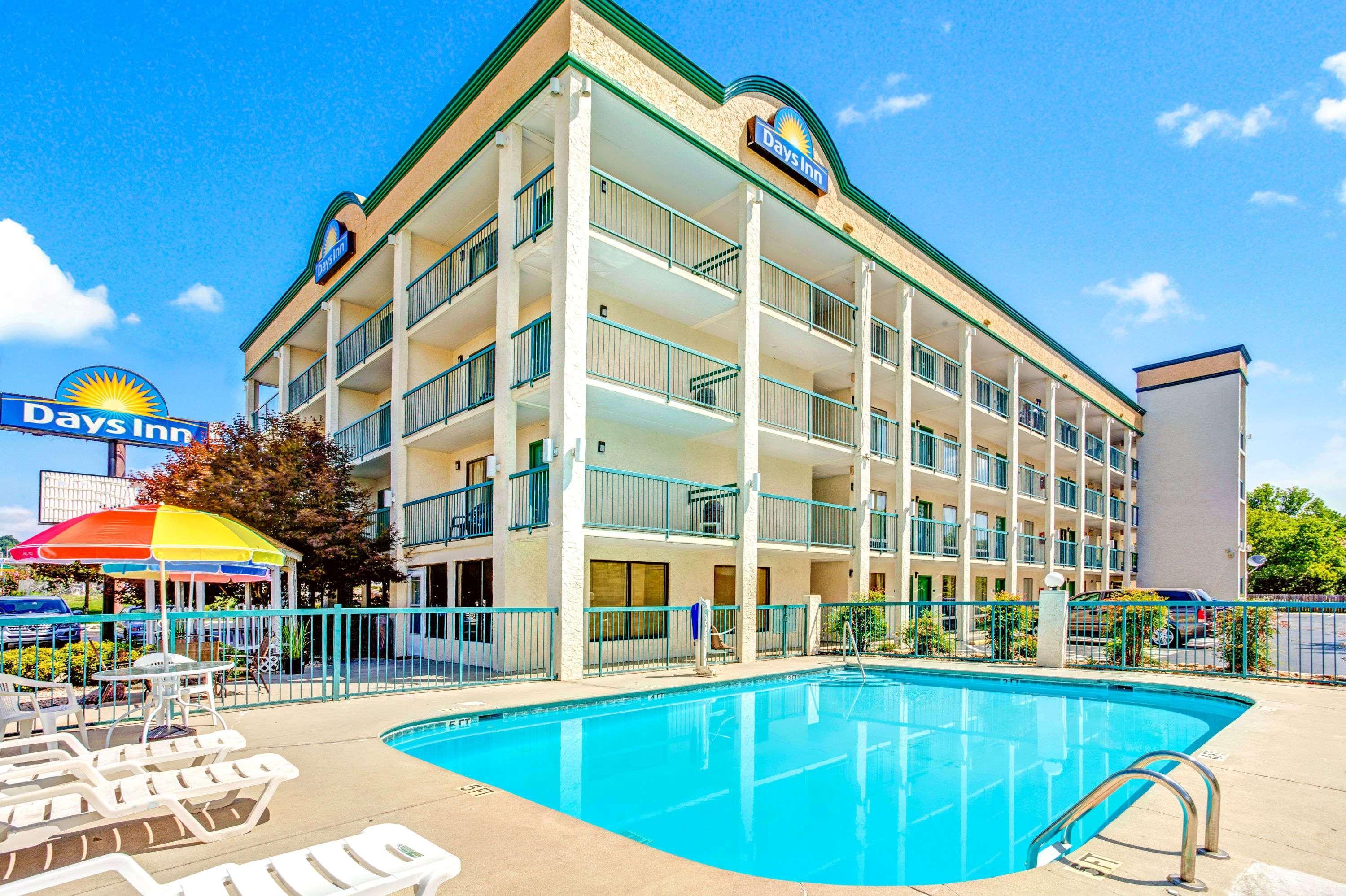 Days Inn By Wyndham Kodak/Sevierville Intrstate Smokeymntns Exterior photo